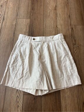 Banana Republic Cream Pleated Linen-Blend Shorts